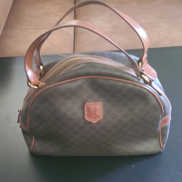 Celine Elegant Designer Handbag - Picture 1 of 13
